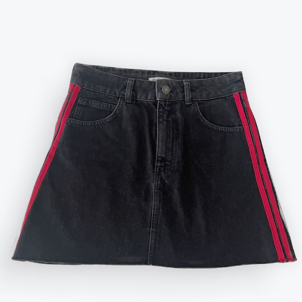 Subdued Black Jean Mini Skirt Red Stripes onSide Sz Small
